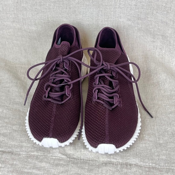 Adidas Tubular Dawn Womens Shoes Burgundy Athletic Sneakers Size 9.5 - Picture 2 of 9